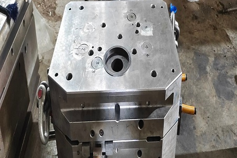 DIE CASTING DIES