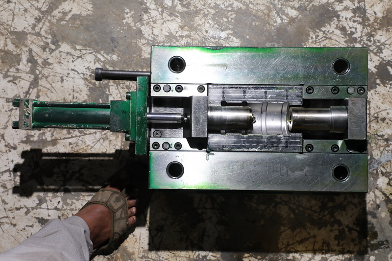 PLASTIC MOULD